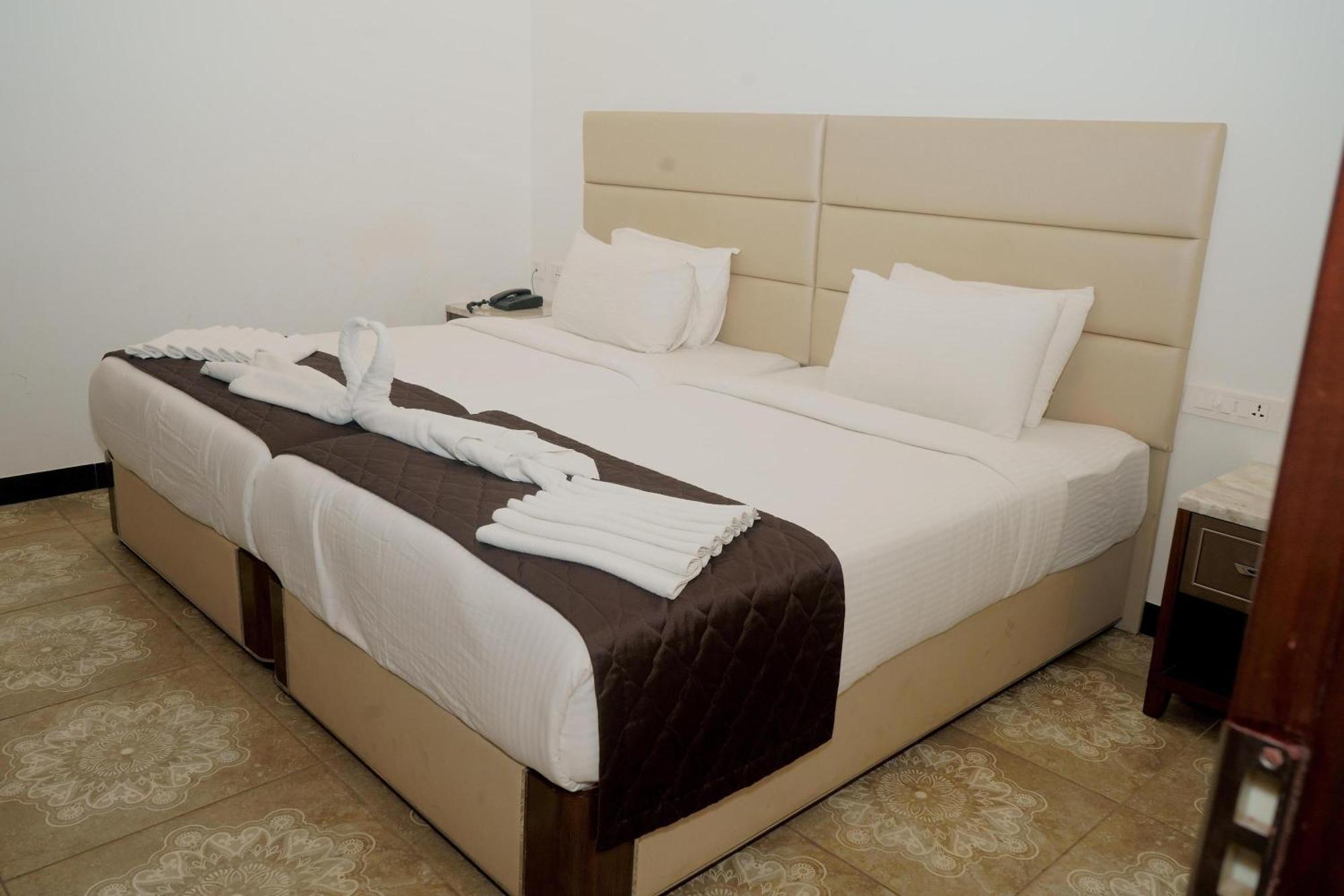 Geo Hotel Ποντισερί Εξωτερικό φωτογραφία